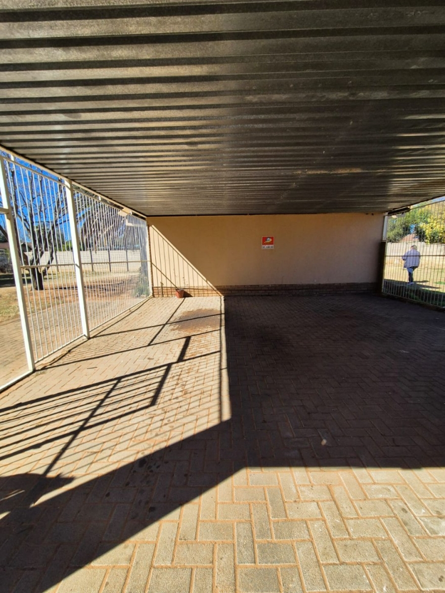 3 Bedroom Property for Sale in Universitas Ridge Free State